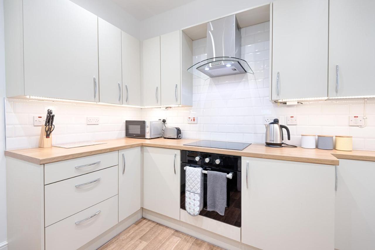 Large Green Garden, 4 Bedrooms, Sleeps 8 Swansea Exterior foto